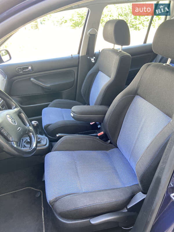 Универсал Volkswagen Golf 2001 в Радивилове