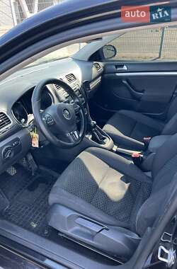 Універсал Volkswagen Golf 2012 в Львові
