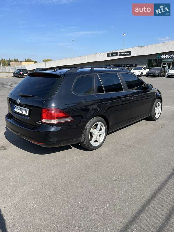 Універсал Volkswagen Golf 2012 в Львові