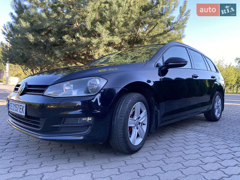 Універсал Volkswagen Golf 2013 в Чернівцях