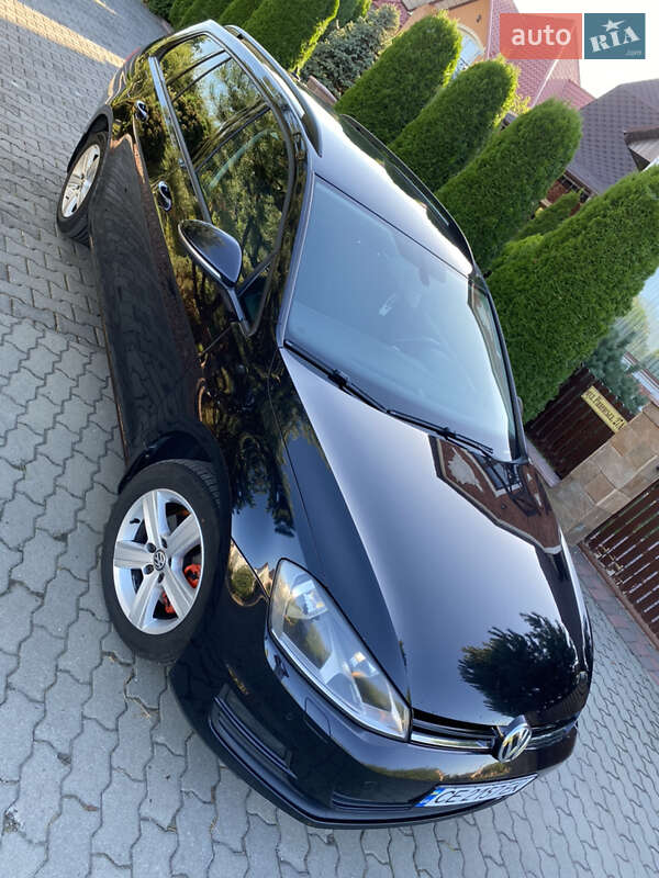 Універсал Volkswagen Golf 2013 в Чернівцях