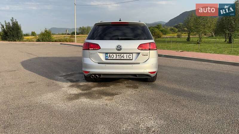 Універсал Volkswagen Golf 2015 в Хусті
