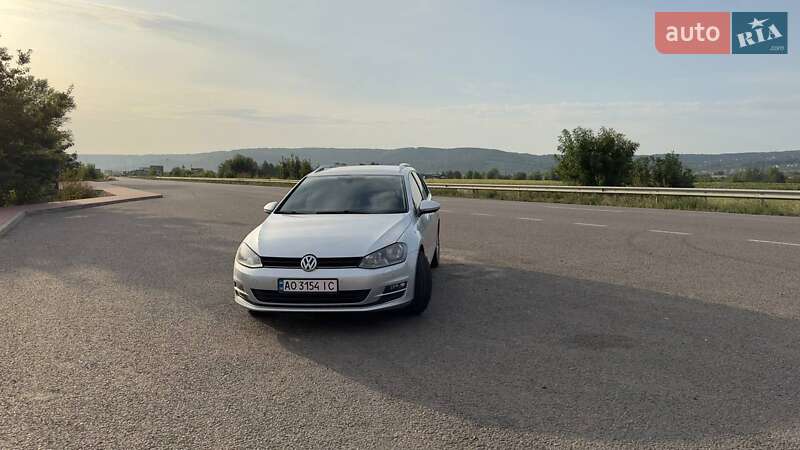 Універсал Volkswagen Golf 2015 в Хусті