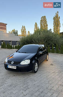 Хетчбек Volkswagen Golf 2005 в Києві