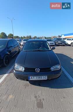 Хэтчбек Volkswagen Golf 2000 в Черновцах