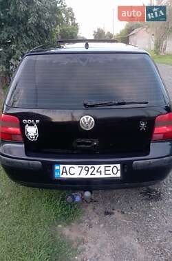 Хетчбек Volkswagen Golf 2001 в Луцьку