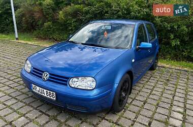 Хэтчбек Volkswagen Golf 2003 в Сумах