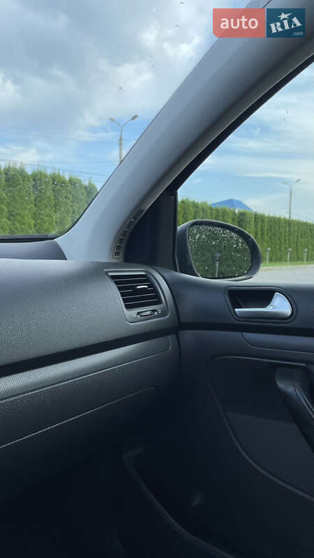 Хетчбек Volkswagen Golf 2006 в Дунаївцях