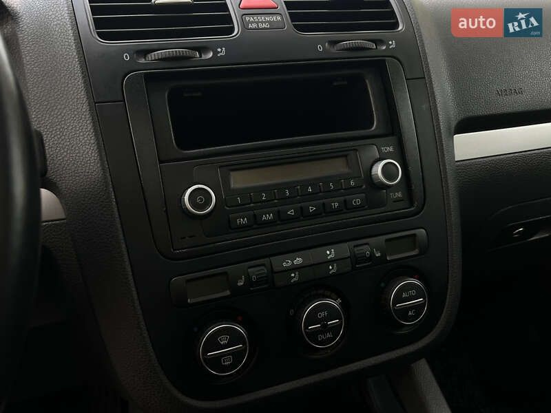 Универсал Volkswagen Golf 2009 в Харькове