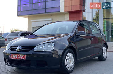 Хэтчбек Volkswagen Golf 2005 в Староконстантинове