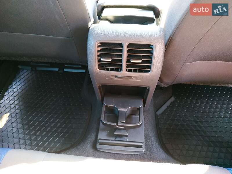 Хэтчбек Volkswagen Golf 2007 в Луцке