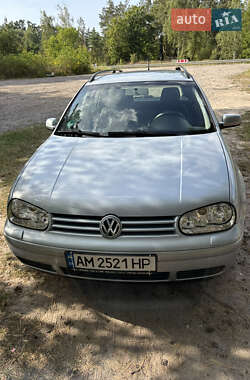 Универсал Volkswagen Golf 2003 в Коростышеве