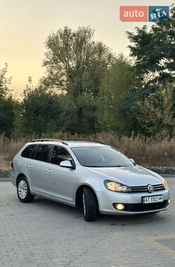 Универсал Volkswagen Golf 2010 в Ивано-Франковске