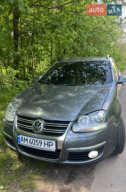Універсал Volkswagen Golf 2008 в Коростишеві