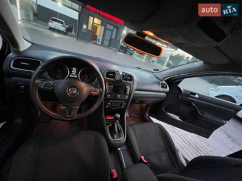 Універсал Volkswagen Golf 2011 в Тернополі