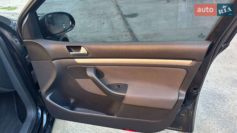 Хетчбек Volkswagen Golf 2008 в Полтаві