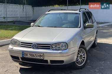 Универсал Volkswagen Golf 2001 в Львове