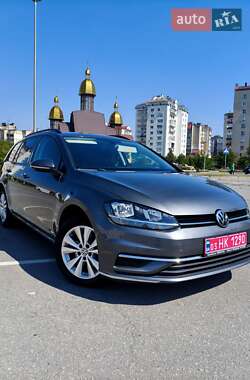 Универсал Volkswagen Golf 2017 в Ивано-Франковске
