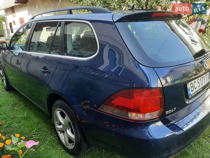 Універсал Volkswagen Golf 2011 в Стрию