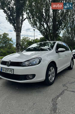 Хетчбек Volkswagen Golf 2010 в Києві