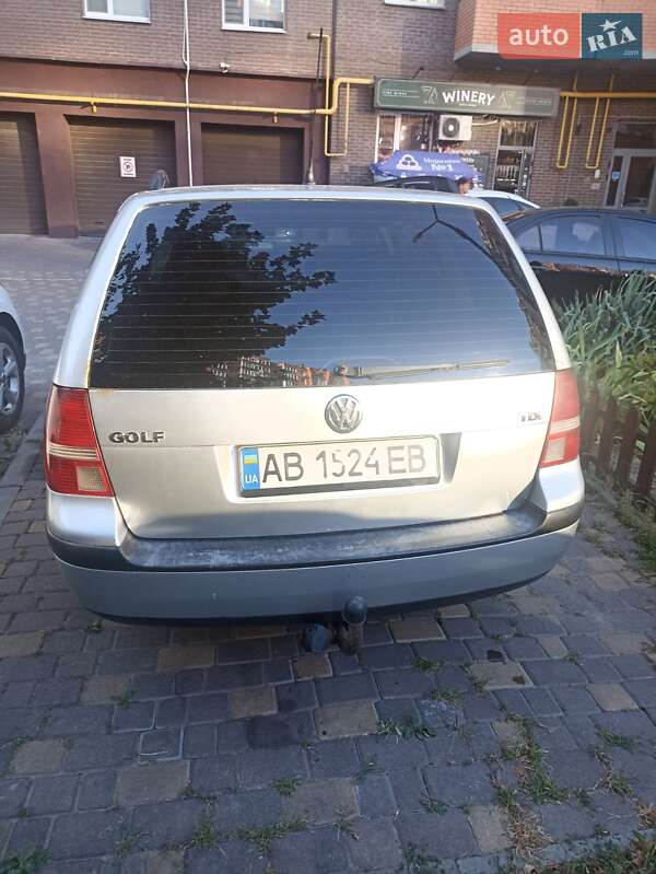 Универсал Volkswagen Golf 2003 в Виннице