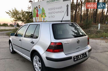 Хетчбек Volkswagen Golf 2001 в Зміїві