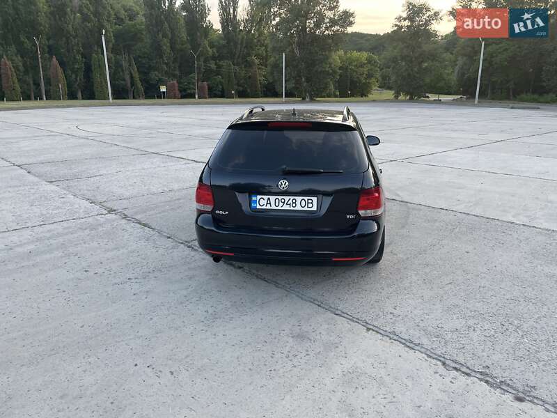 Універсал Volkswagen Golf 2011 в Каневі