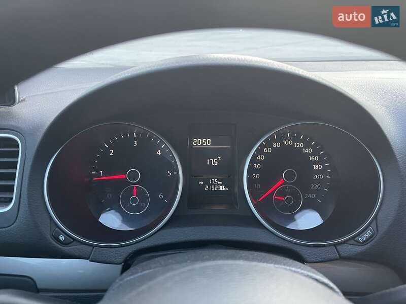 Універсал Volkswagen Golf 2011 в Каневі