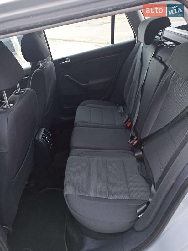 Универсал Volkswagen Golf 2010 в Балте