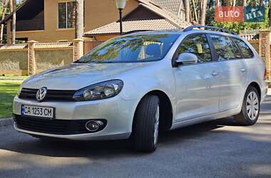 Универсал Volkswagen Golf 2011 в Чернигове