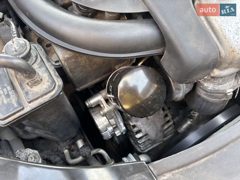 Хэтчбек Volkswagen Golf 2010 в Дубно