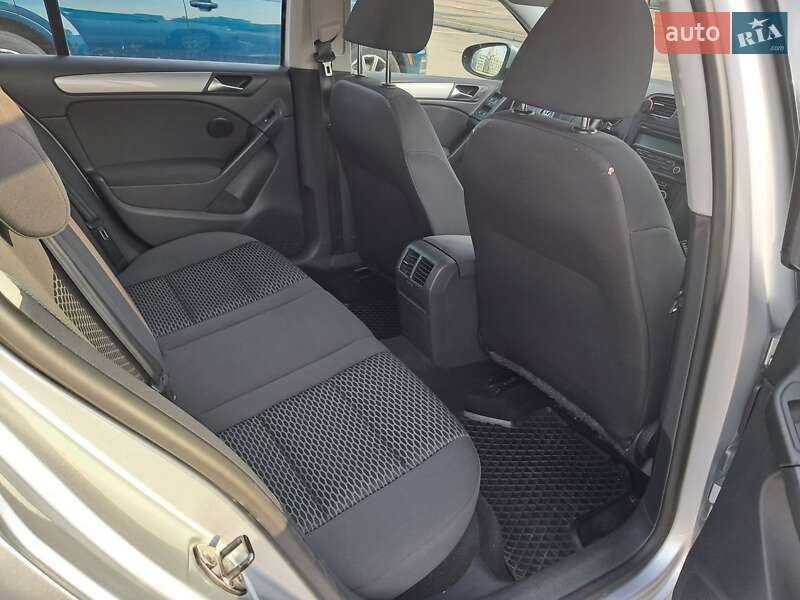 Хетчбек Volkswagen Golf 2011 в Борисполі