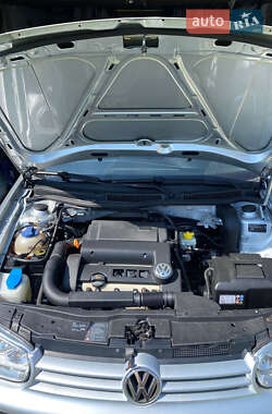 Хэтчбек Volkswagen Golf 2003 в Верховине