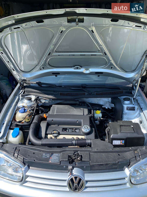 Хэтчбек Volkswagen Golf 2003 в Верховине