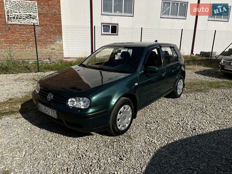 Volkswagen Golf 2002