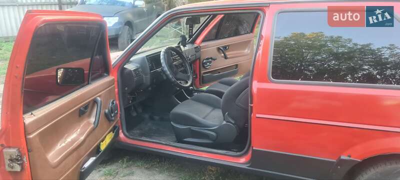 Хетчбек Volkswagen Golf 1983 в Слов'янську