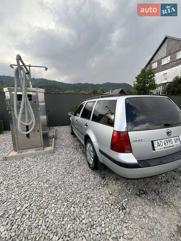 Універсал Volkswagen Golf 2000 в Рахові