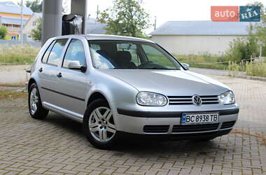 Хэтчбек Volkswagen Golf 2001 в Самборе