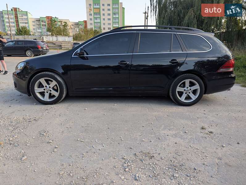 Універсал Volkswagen Golf 2010 в Тернополі