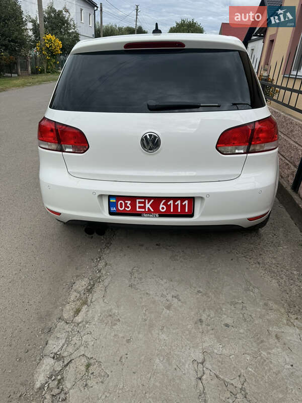 Хэтчбек Volkswagen Golf 2009 в Луцке
