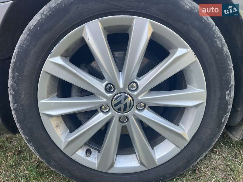 Хетчбек Volkswagen Golf 2014 в Коломиї