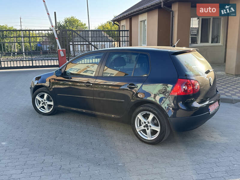 Хетчбек Volkswagen Golf 2007 в Великій Багачці