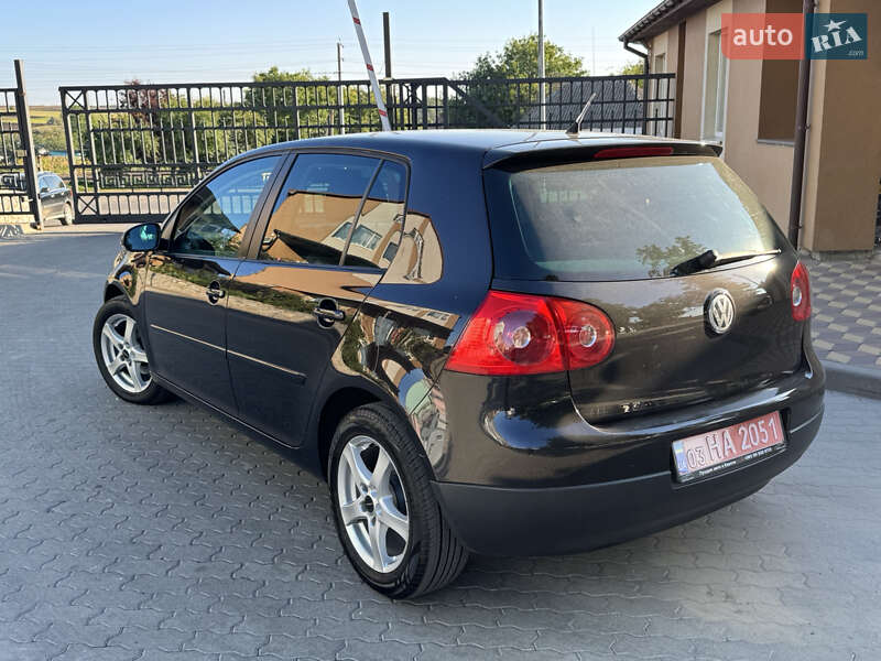 Хетчбек Volkswagen Golf 2007 в Великій Багачці