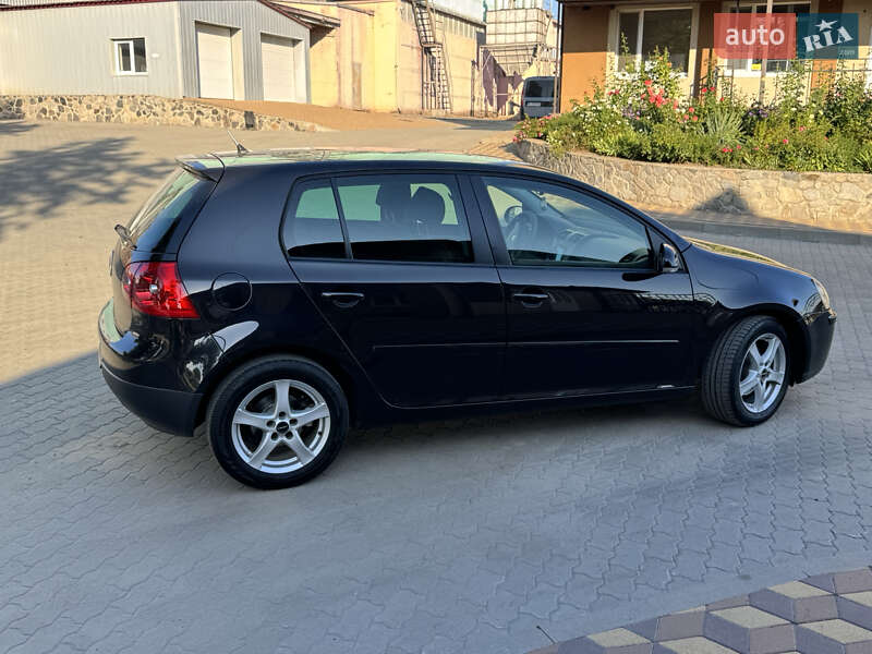 Хетчбек Volkswagen Golf 2007 в Великій Багачці