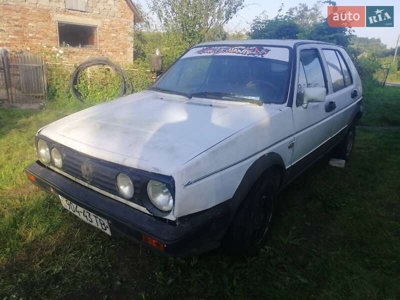 Хэтчбек Volkswagen Golf 1985 в Городке