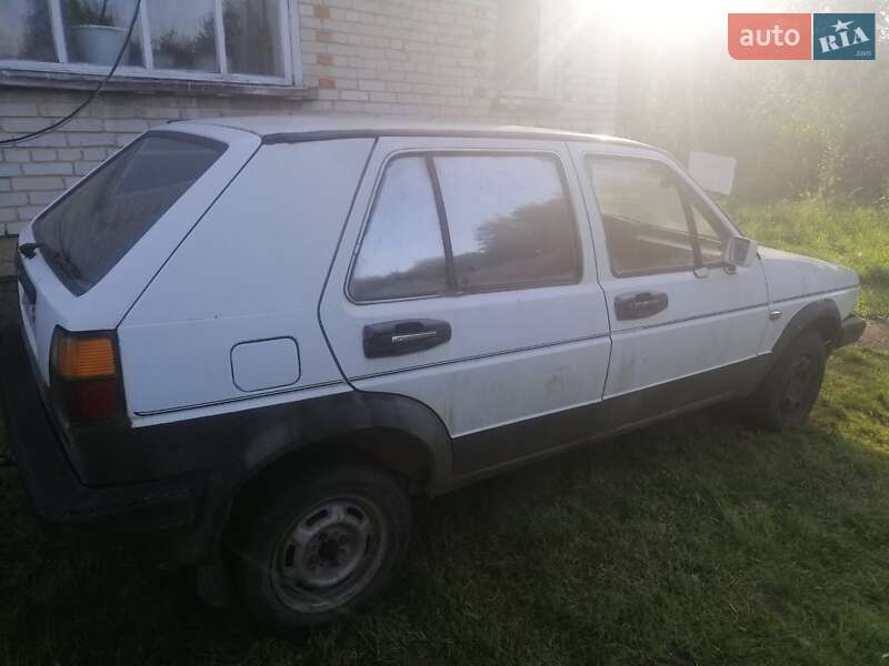 Хэтчбек Volkswagen Golf 1985 в Городке