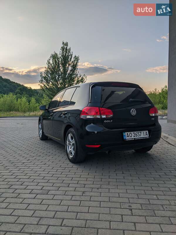 Хетчбек Volkswagen Golf 2012 в Мукачевому