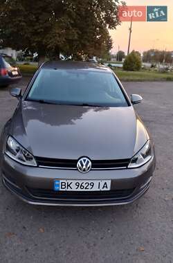 Хетчбек Volkswagen Golf 2016 в Дубні