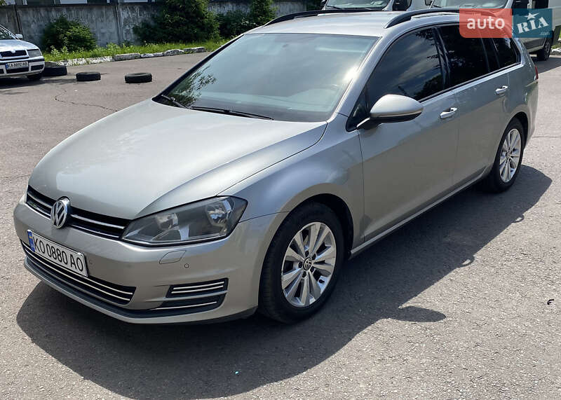 Універсал Volkswagen Golf 2014 в Ужгороді