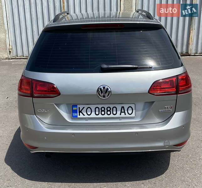 Універсал Volkswagen Golf 2014 в Ужгороді